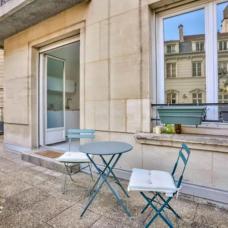 Elegant T2 Avec Terrasse Proche De La Tour Eiffel Apartment *